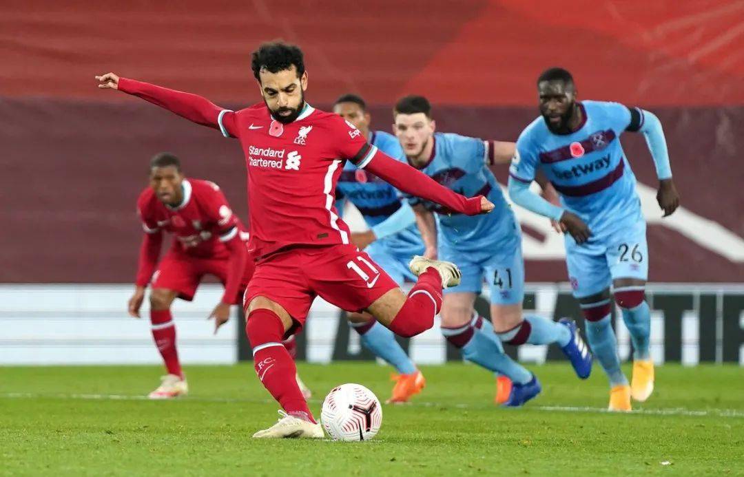  利物浦逆转绝杀热刺登顶积分榜  