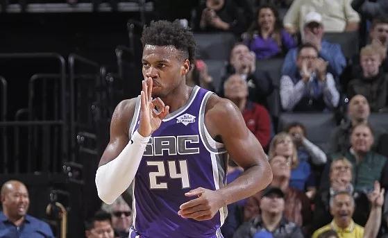  福克斯全能表现国王憾负开拓者双枪