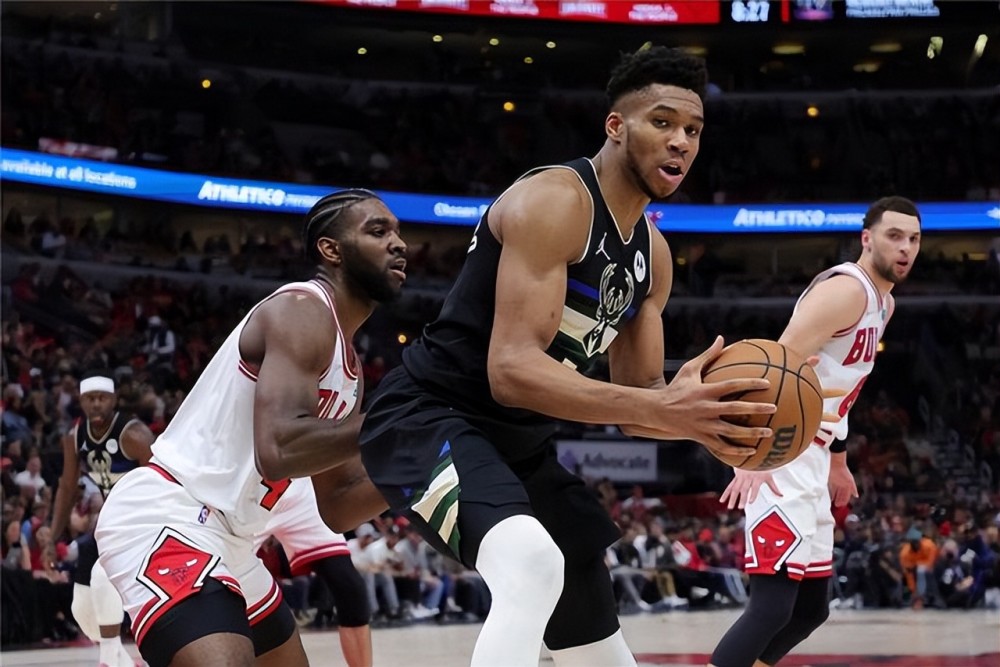  阿德巴约统治禁区热火双杀雄鹿展现黑马本色